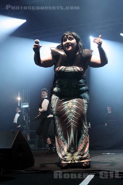 BETH DITTO - 2011-05-27 - PARIS - Nef Nord - Grande Halle - 